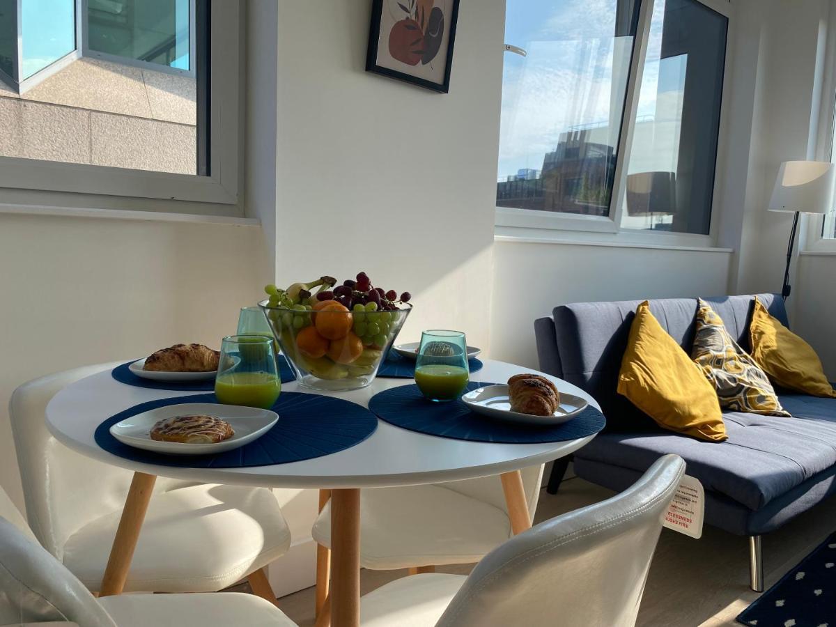 Central Location, Parking, Wi-Fi, Modern Apartment Milton Keynes Luaran gambar