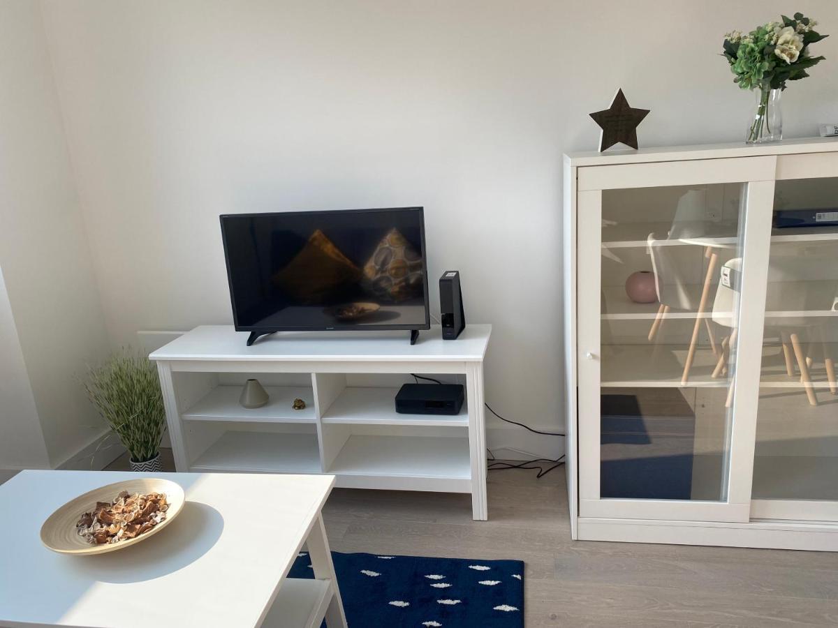 Central Location, Parking, Wi-Fi, Modern Apartment Milton Keynes Luaran gambar